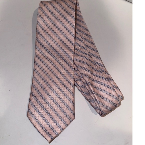 Haggar Men's Necktie Pink & Blue Circle Geometric Pattern Business Casual - Picture 1 of 4
